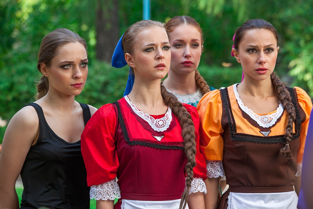 кадр из сериала "Березка"